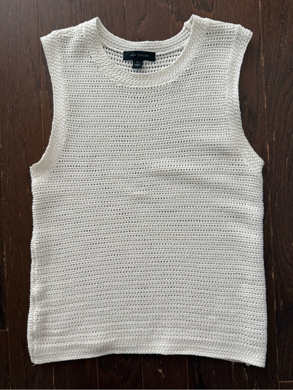 Ann Taylor White Knit Sleeveless Sweater 100% cotton